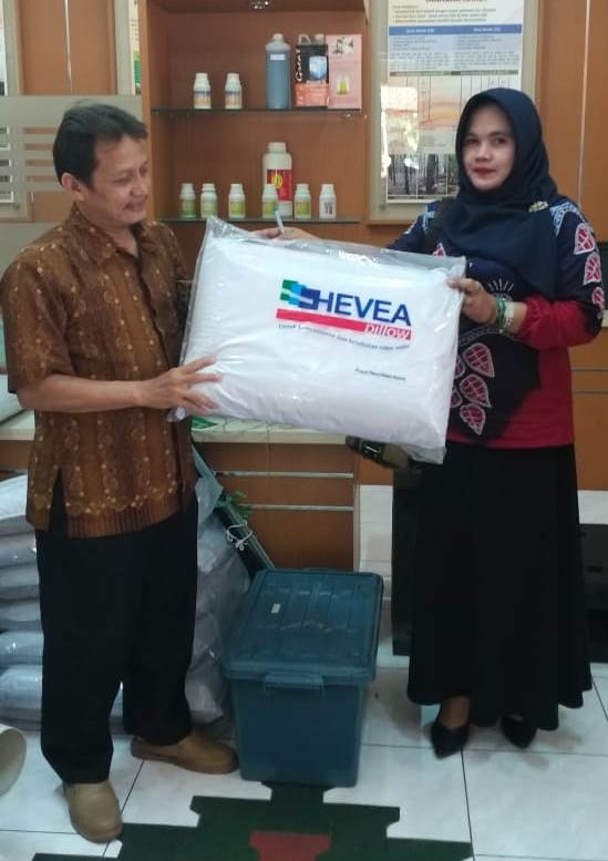 Disperindag Banjar Latih Pelaku Usaha Karet ke Bogor, Sharing Tip dan Trik Olah Sendal dan Sepatu Bahan Karet 1 bahan karet