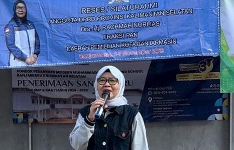 Rachmah Norlias Isi Reses Dengan Senam Bersama Ibu-Ibu Aisyiyah 1 image editor output image 1264743384 1699489194132