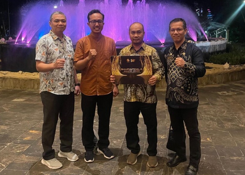 Kalsel Wakili Kalimantan Terima Penghargaan Bhumandala Award 2023 1 image editor output image806944516 1699371036367