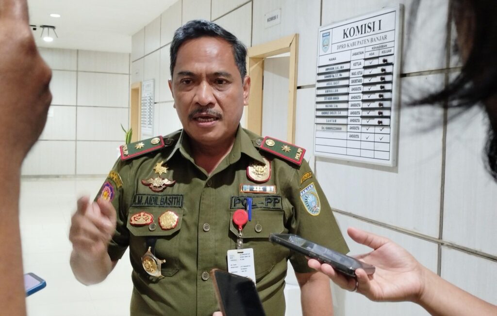 Kepala DKISP Kabupaten Banjar Lebih 'Doyan' Perjadin Ketimbang RDP 1 image editor output image 2121902596 1740647835426165875919835166031