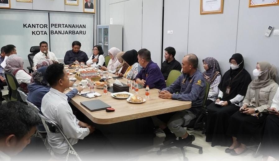 Dirjen PTPP Kemen ATR/BPN Kunjungi BPN Banjarbaru, Upaya Tingkatkan Layanan 1 img 20250215 wa0102391521367499932346