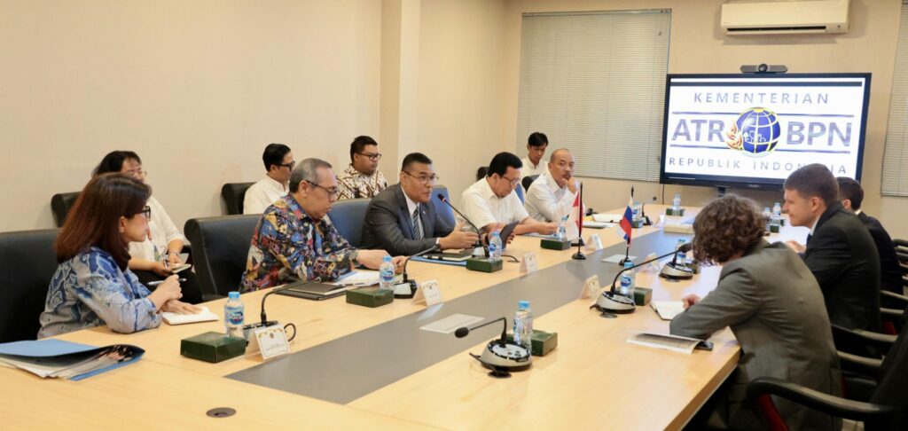 Audiensi Delegasi Kepresidenan Federasi Rusia, Bahas Proses Sertipikasi Aset Rusia di Indonesia 1 image editor output image1466222488 17449462805408786550703215271094