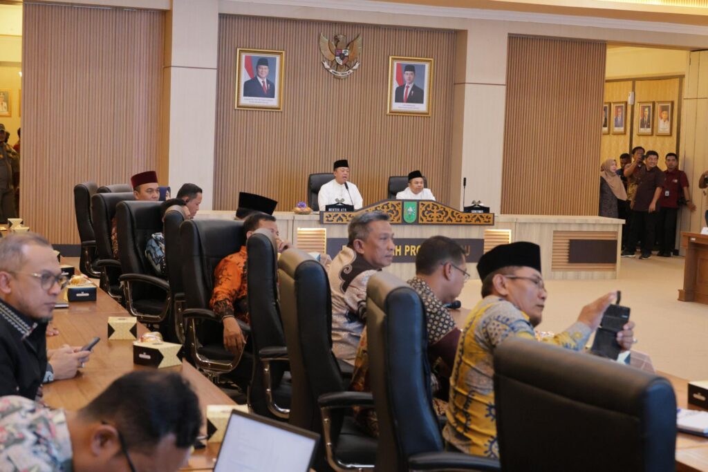 Menteri ATR/BPN Minta Kepala Daerah di Riau Sosialisasikan Partisipasi Masyarakat dalam Peningkatan Kualitas Data Pertanahan 1 img 20250426 wa00578315029221234223238