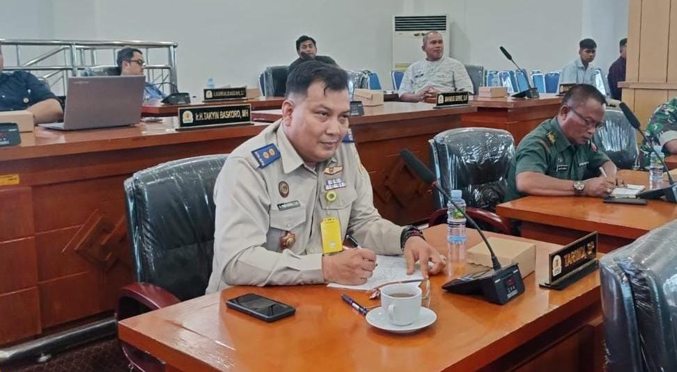 Kantah Kota Banjarbaru Hadiri Rapat Pansus I, Siap Tangani Persoalan Sengketa Lahan 1 WhatsApp Image 2025 05 25 at 00.26.20 1