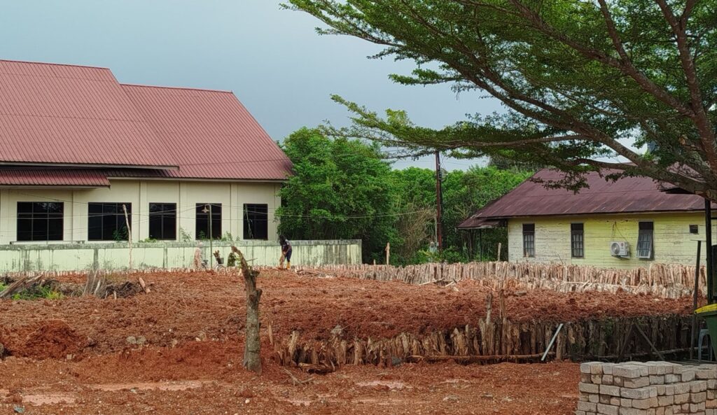 Proyek Jembatan Plaza Pelayanan Publik Gambut Terancam Addendum Waktu 1 img 20251105 wa01274617733175201309757