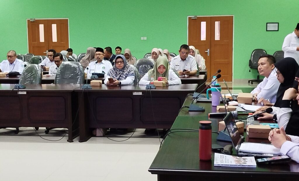 Kajian Implementasi Kebijakan Pengendalian HIV/AIDS di Kalsel Difinalisasikan 1 img 20251130 183018 2818014272252309129274